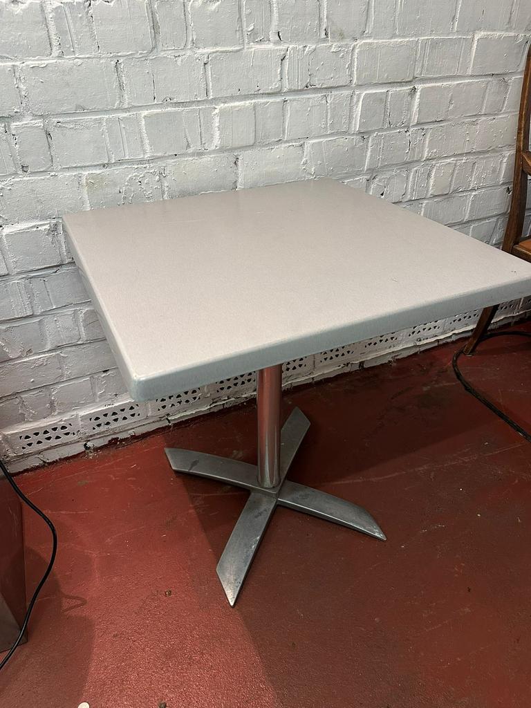 2 terrastafel + 2 bureaustoelen, Tuin en Terras, Tuintafels, Ophalen, Zo goed als nieuw