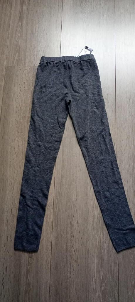 nieuwe grijze legging maat small, Kleding | Dames, Leggings, Maillots en Panty's, Legging, Maat 36/38 (S), Nieuw, Ophalen of Verzenden