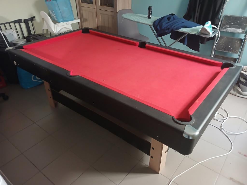 Pooltafel moet weg, Ophalen, Pooltafel