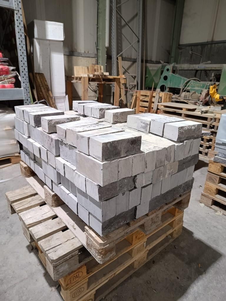 MOELLONS CLIVÉS 190 pces 22x8x10cm Pierre bleue 100% belge, Bricolage & Construction, Enlèvement, Neuf, Pierres naturelles