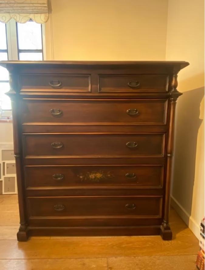 Commode et tables de chevet., 25 à 50 cm, 5 tiroirs ou plus, 100 à 150 cm, Enlèvement