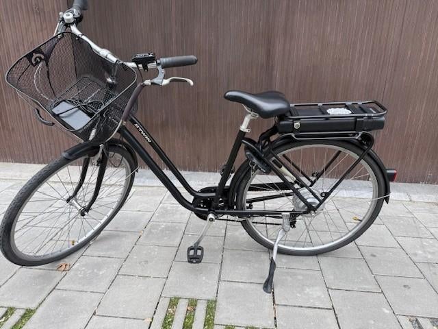 Elektrische fiets btwin LD 500, Fietsen en Brommers, Elektrische fietsen, Ophalen, Zo goed als nieuw, 50 km per accu of meer, Overige merken