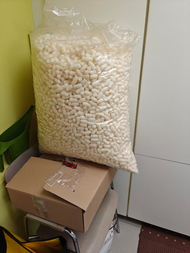 Gratis moussetjes op basis van maïs, Doe-het-zelf en Bouw, Kratten en Dozen, Ophalen, Doos