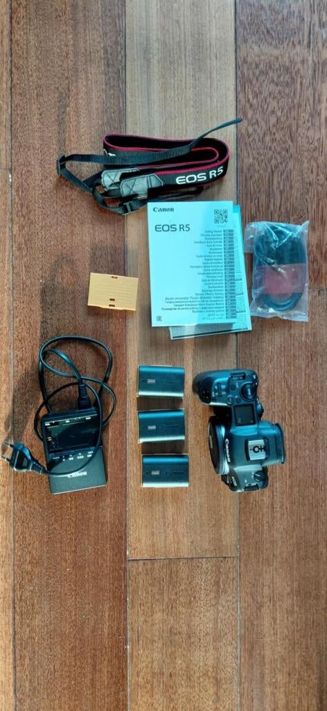 Vends Canon EOS R5 - Bon état - 4 batteries, TV, Hi-fi & Vidéo, Appareils photo numériques, Sans zoom optique, 45 Mégapixel, Canon
