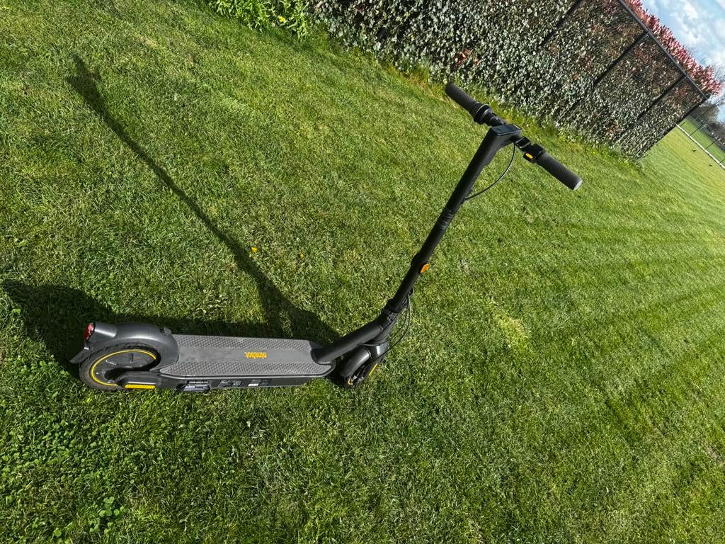 Elektronische Step - Ninebot G30 Max 25km/u, Fietsen en Brommers, Steps, Ophalen of Verzenden, Zo goed als nieuw
