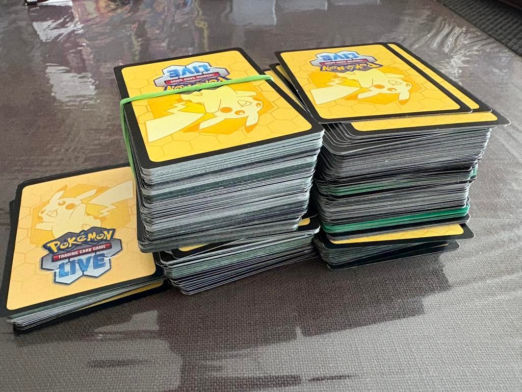 Pokémon Ongebruikte TCG Online Codes, Enlèvement ou Envoi, Comme neuf