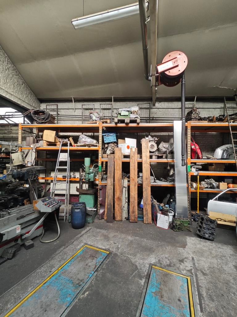 Grand rayonnage d'atelier, Enlèvement