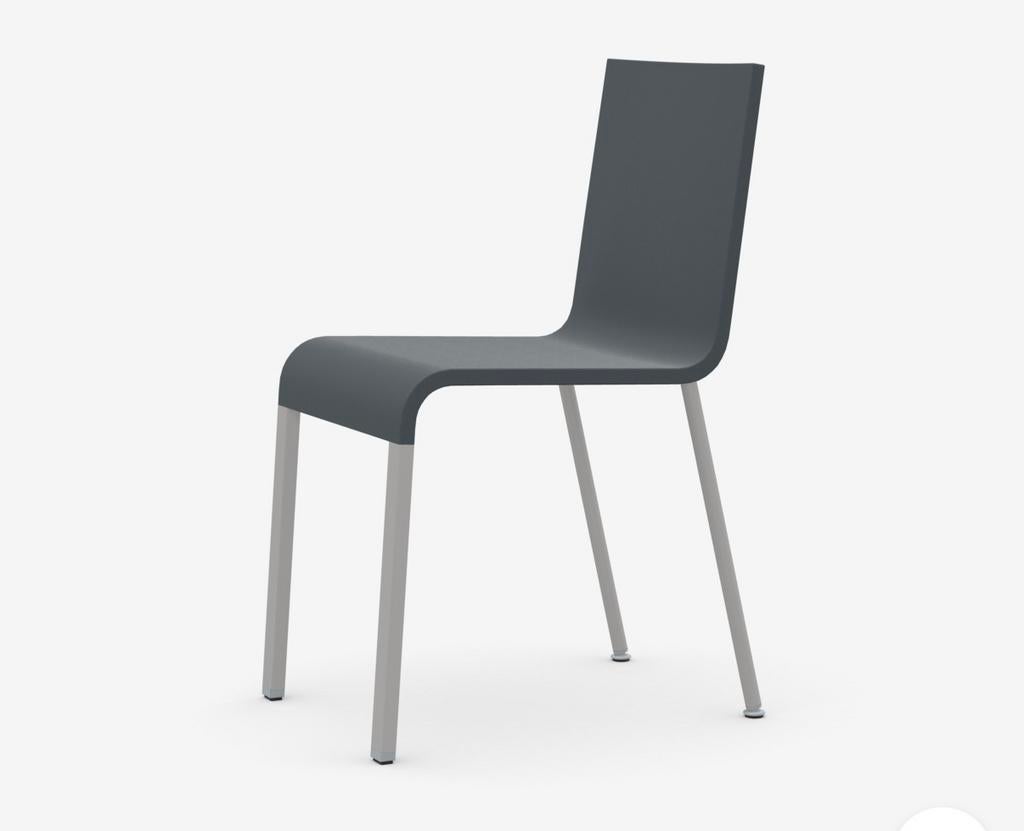 GEZOCHT 2 stoelen donkergrijs Vitra .03, Huis en Inrichting, Stoelen, Ophalen, Zo goed als nieuw