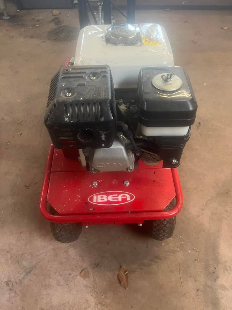 Graszode snijder, Zakelijke goederen, Ophalen