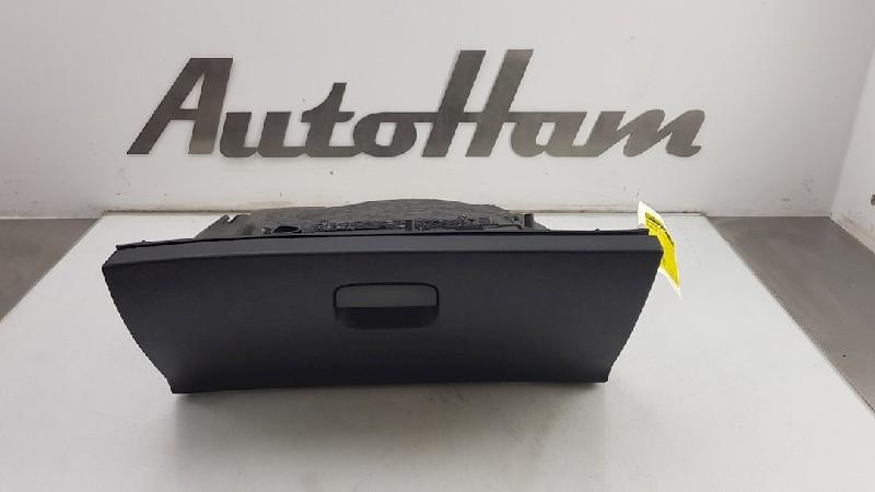 COMPARTIMENT A GANTS Peugeot 308 (4A / C) (|8226LE|8226KX|), Utilisé, Peugeot