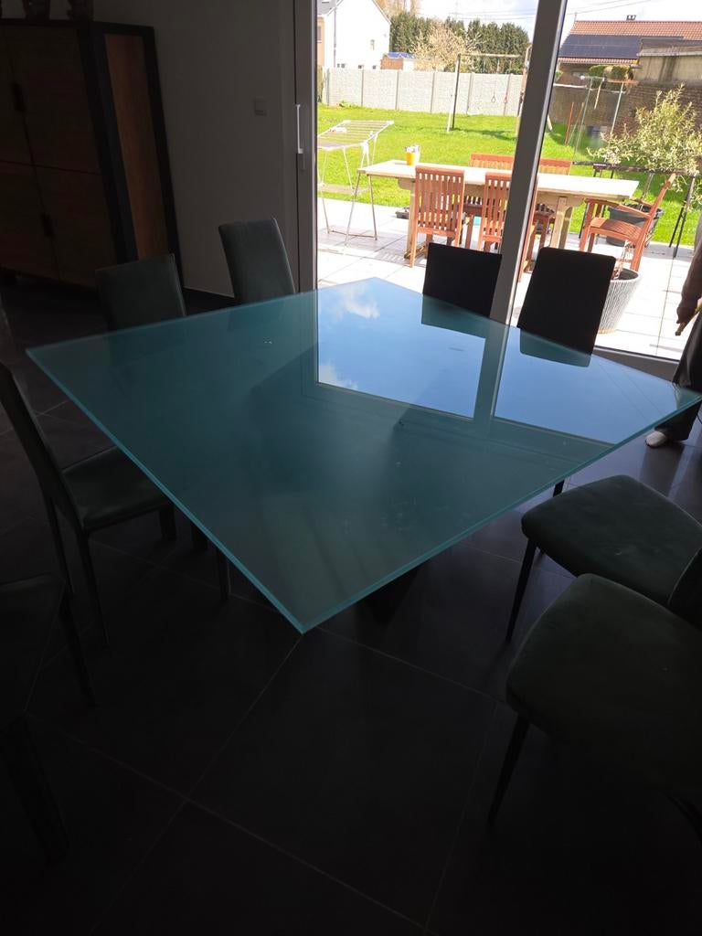 Table en verre a vendre et je donne les 8 chaises, Ophalen, Glas