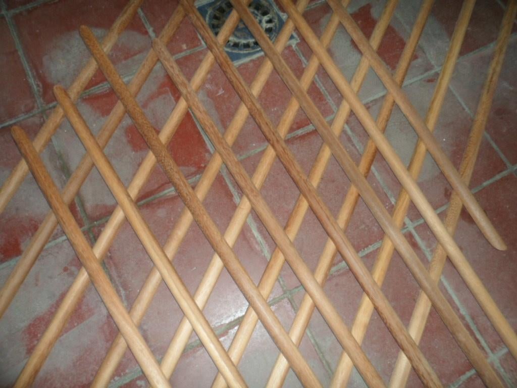 lattes en bois, meranti et merbeau semi-circulaires, Neuf, Bois dur, Enlèvement, Autres types