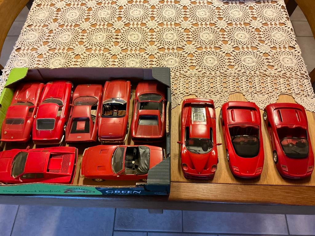 Lot de Ferrari modèles réduits, Hobby en Vrije tijd, Modelbouw | Auto's en Voertuigen, Gebruikt, Auto, 1:32 tot 1:50, Ophalen