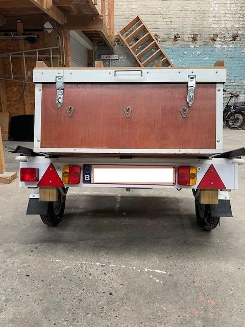 Kampeeraanhanger of bagageaanhanger