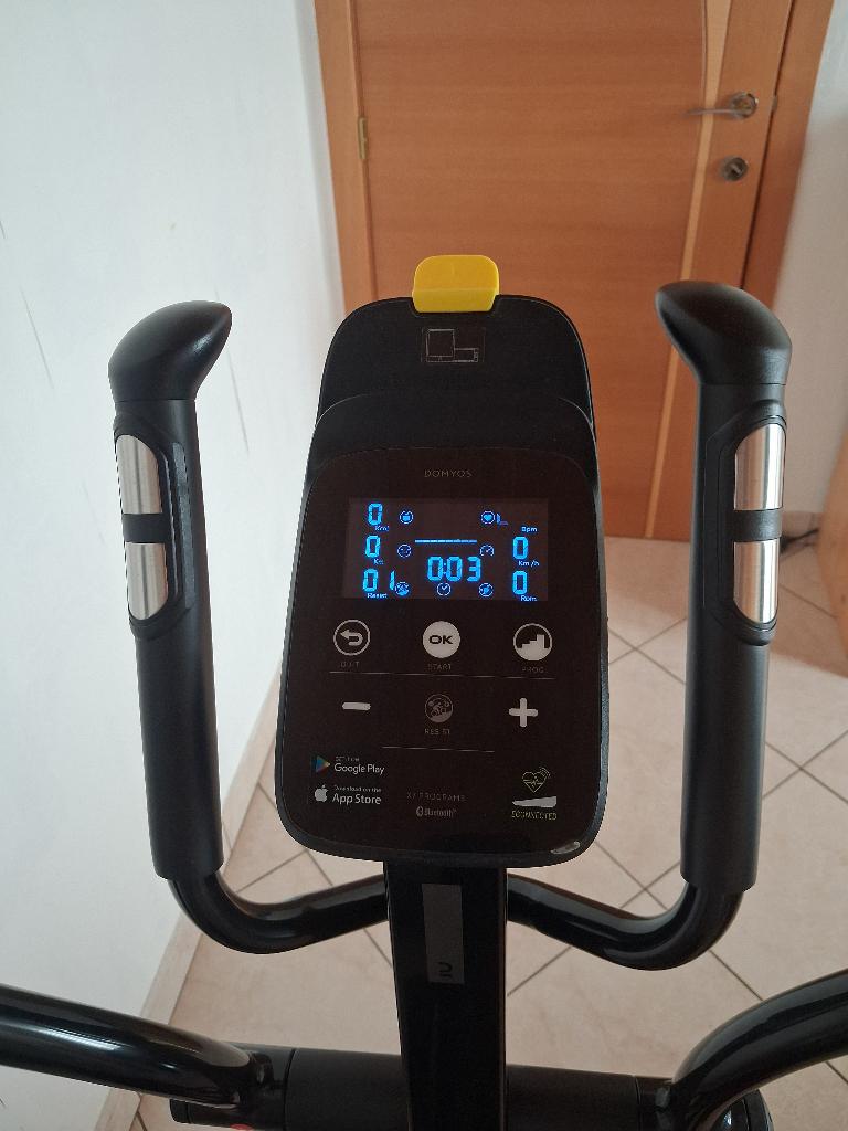 Vélo elliptique EL520B auto-alimenté et connecté Kinomap, Pectoraux, Aluminium, Comme neuf, Enlèvement