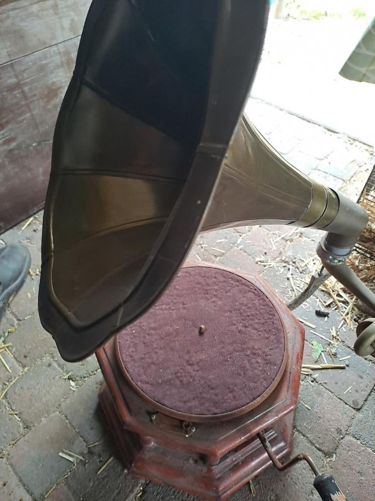 Oude platenspeler zonder naald. Laatste prijswijziging., Antiek en Kunst, Ophalen