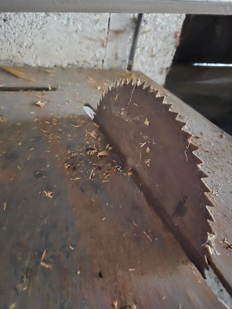 Antiek houtsnijtoestel ( werkt nog) houtzaag, Ophalen