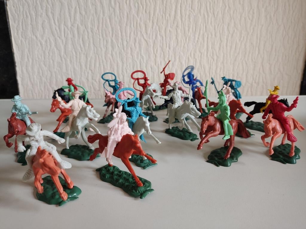 Indianen en cowboy's met paard 19 stuks Vintage Retro, Verzamelen, Ophalen, Gebruikt