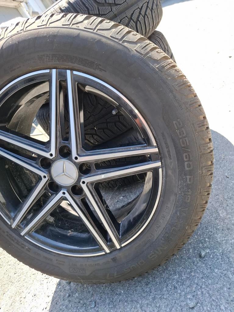 Roues mercedes jantes très propres  950€, Autos : Pièces & Accessoires, Pneus & Jantes, Enlèvement, Jante(s)