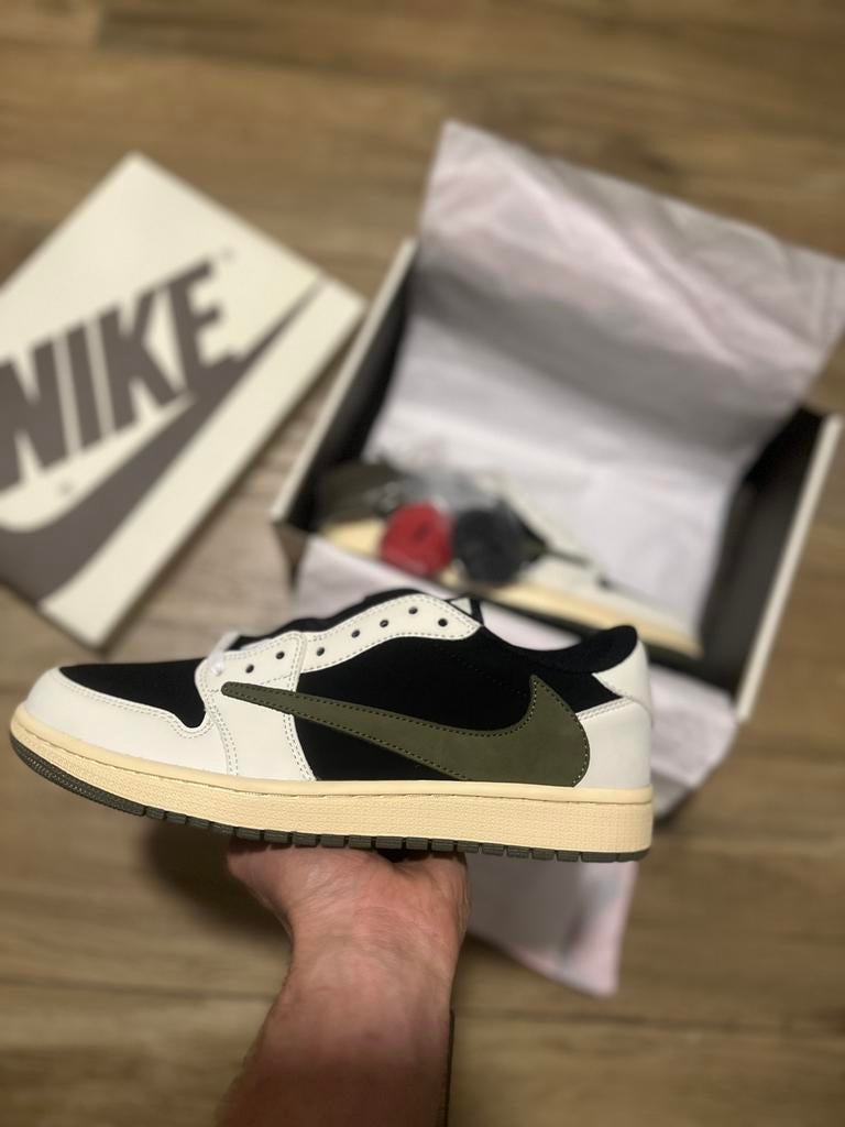 Travis Scott Olive 43, Enlèvement ou Envoi, Neuf