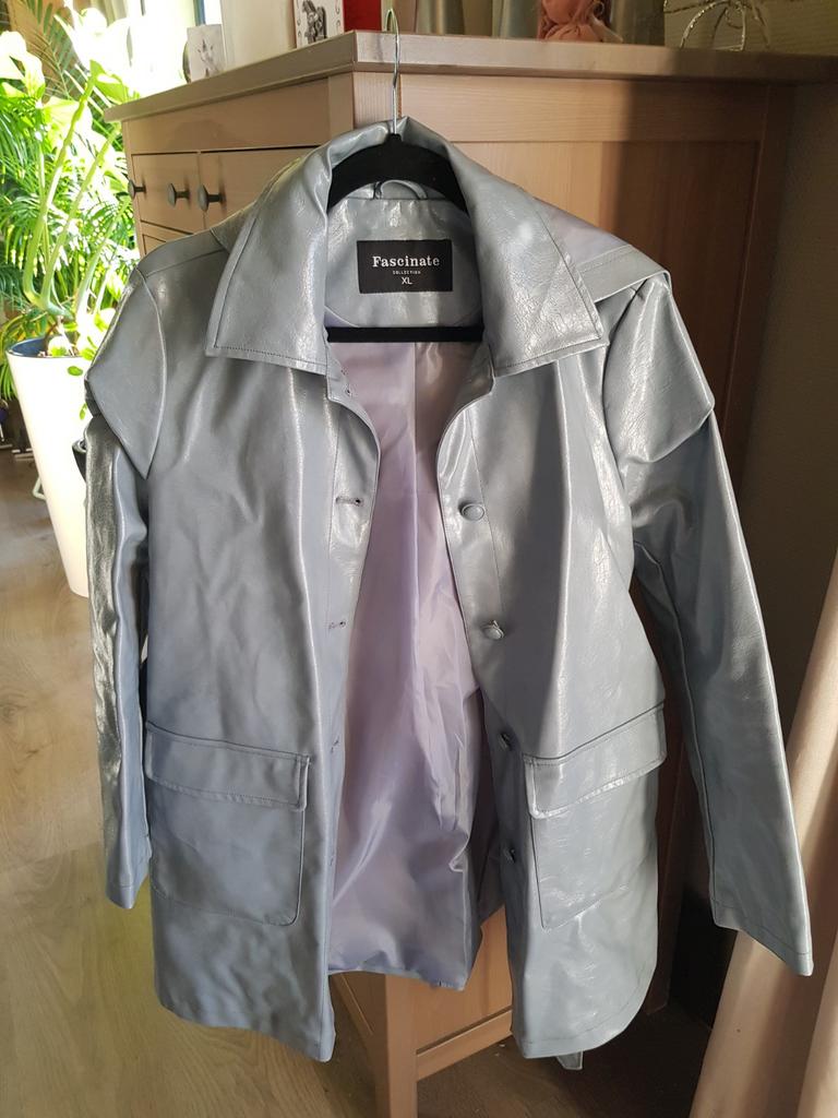 Grijze regenjas XL, Caravanes & Camping, Enlèvement ou Envoi, Imperméable