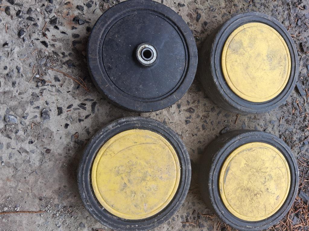 Roue de tondeuse, Jardin & Terrasse, Enlèvement, Utilisé, Tondeuses à gazon à essence