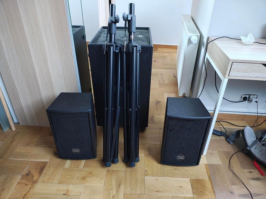 Système son  Sub + 2 satellites + table Yamaha, Autres marques, Ensemble surround complet, Enlèvement, Utilisé