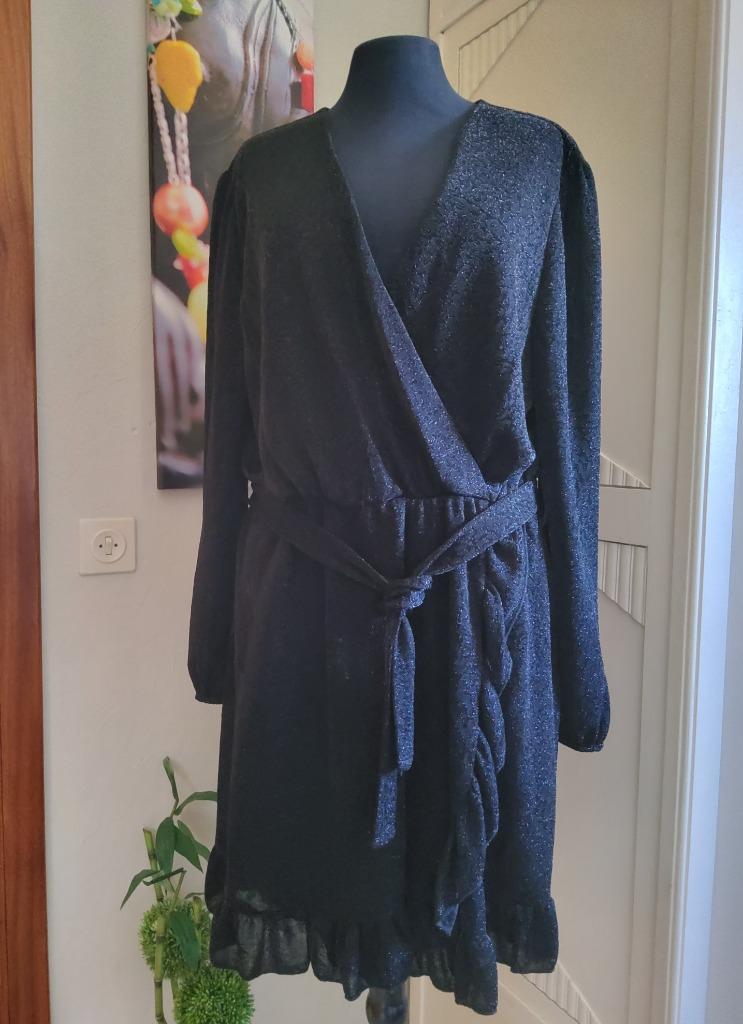 Robe, Costes, Enlèvement ou Envoi, Neuf, Taille 38/40 (M)