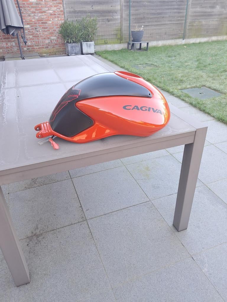 Cagiva raptor ,planet benzinetank nieuw gespoten, Motoren, Motoren | Cagiva, Particulier, Ophalen of Verzenden