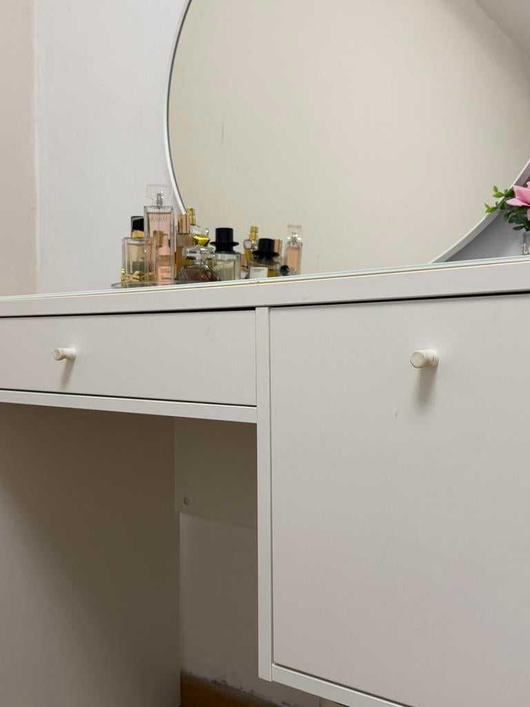 Ikea dressing table zonder spiegal, Huis en Inrichting, Ophalen, 50 tot 100 cm, Zo goed als nieuw, Met lade(s)
