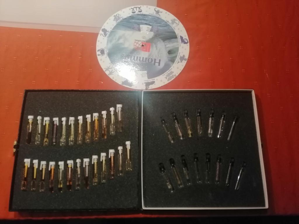 Coffret 40 échantillons parfum LR Interantional, Bijoux, Sacs & Beauté, Enlèvement ou Envoi, Comme neuf