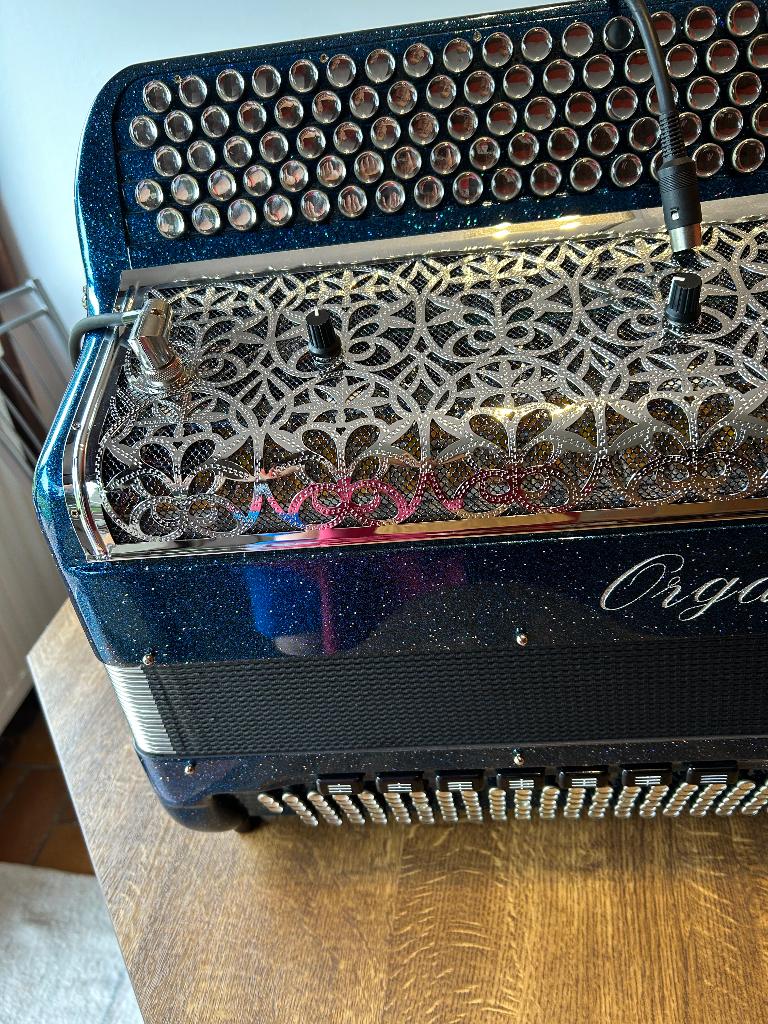 Midi-accordeon, Ophalen, Met koffer, Zo goed als nieuw, Knopaccordeon