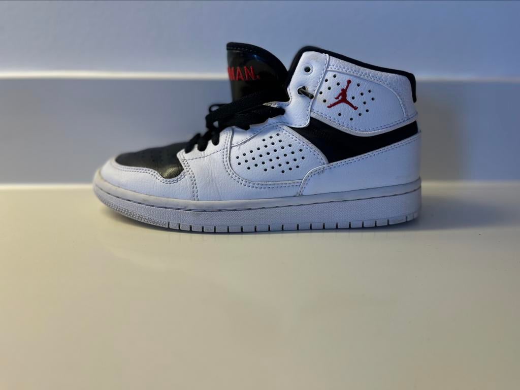 Witte Basket/Sneakers Jordans Maat 37, Ophalen, Nieuw