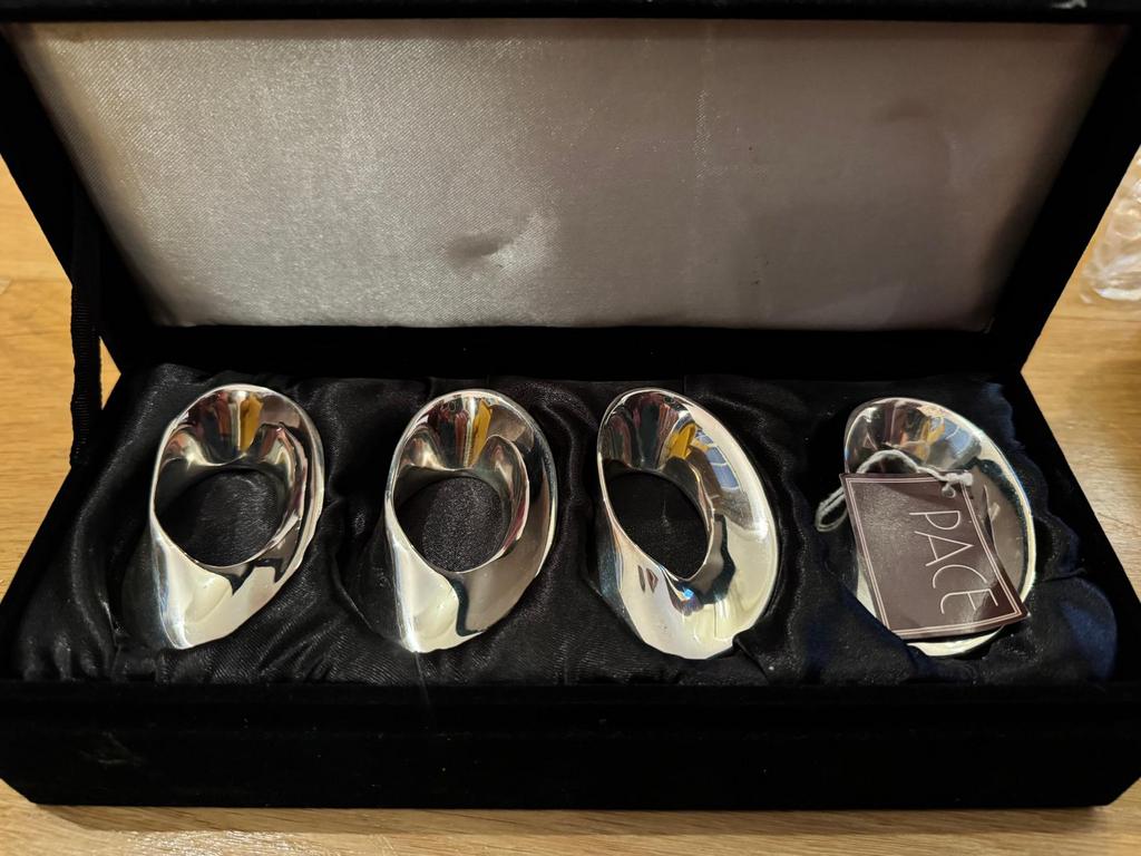 2 dozen met elk 4 servetringen, Ophalen of Verzenden, Nieuw