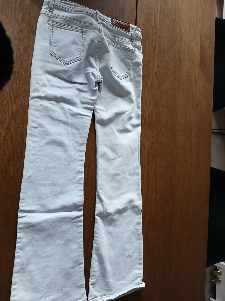 Flared jeans ongedragen M/38, Enlèvement