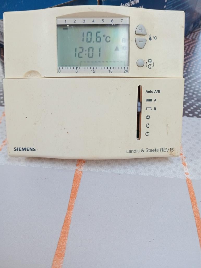 Thermostat horloge pour chauffage