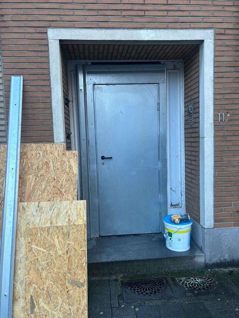 Werfdeur + cilinderslot, Doe-het-zelf en Bouw, Deuren en Vliegenramen, Gebruikt, Buitendeur, Metaal, Ophalen