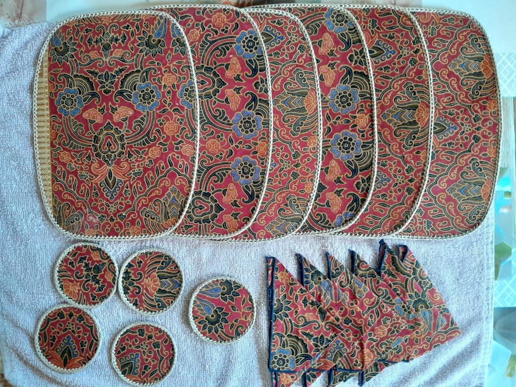 Sets de table + sous-verre et serviettes, Ophalen