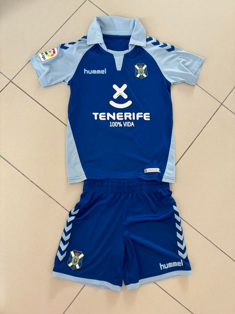 Hummel Tenerife voetbaltenue maat 128, Gebruikt, Jongen of Meisje, Sport- of Zwemkleding, Ophalen of Verzenden