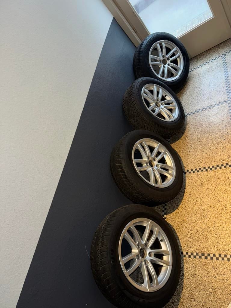 Kit hiver 4 jantes alu 17” 6x139.7 ET40 + Dunlop SP Winter, Pneus hiver, Enlèvement, Pneu(s), 17 pouces