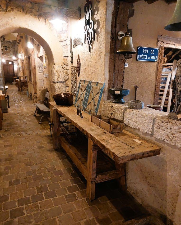 robuuste oude werkbank  280 cm lang, Ophalen