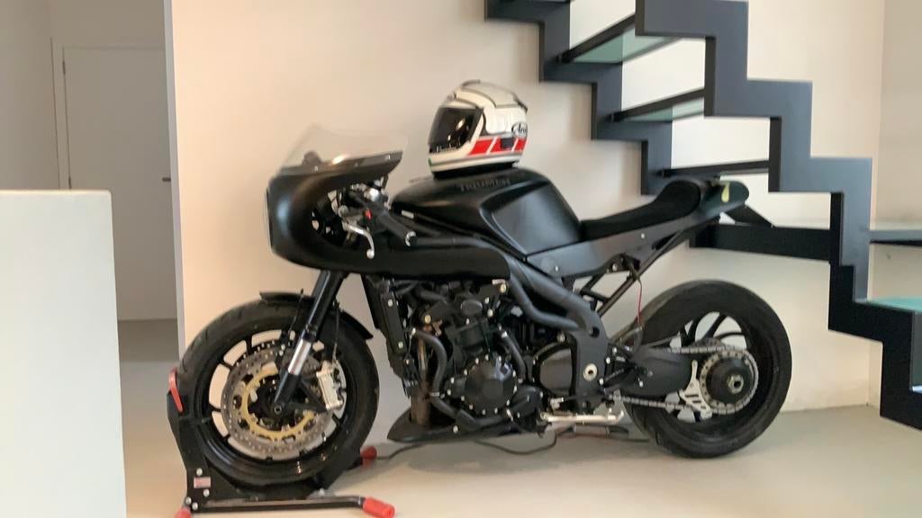 TRIUMPH SPEED TRIPLE 1050