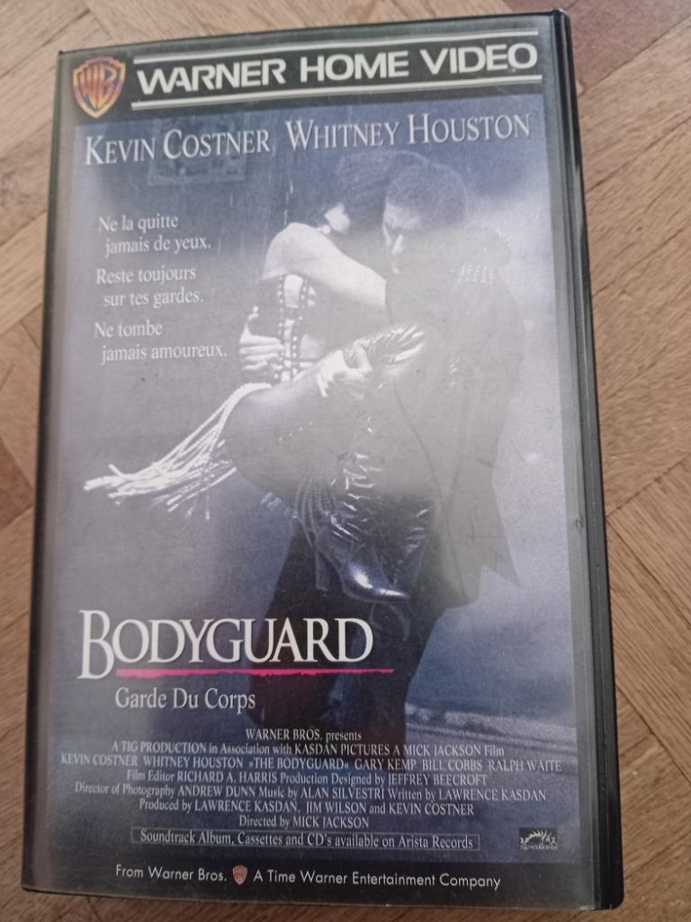 Cassette vhs bodyguard, CD & DVD, VHS | Film, Enlèvement ou Envoi