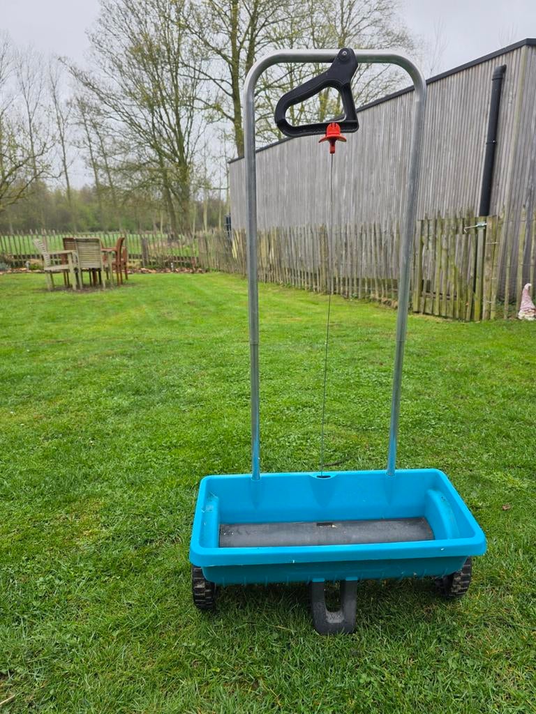 Gardena gras zaad strooiwagen, Tuin en Terras, Hand-tuingereedschap, Ophalen