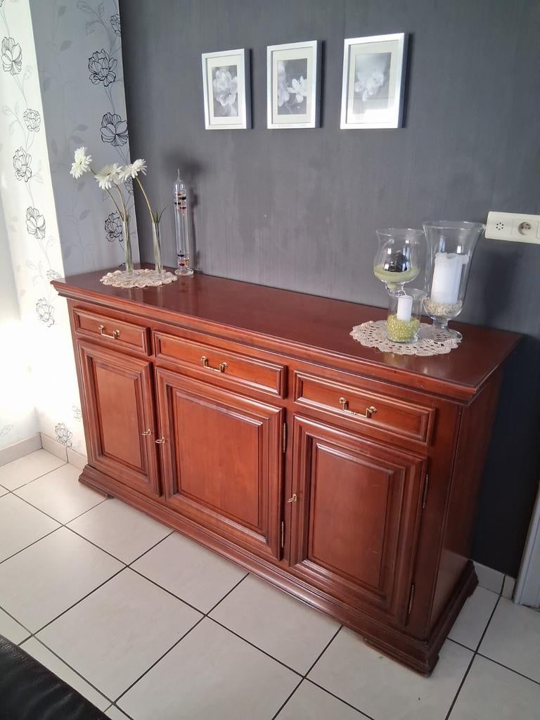 Kerselaar meubels., Ophalen of Verzenden