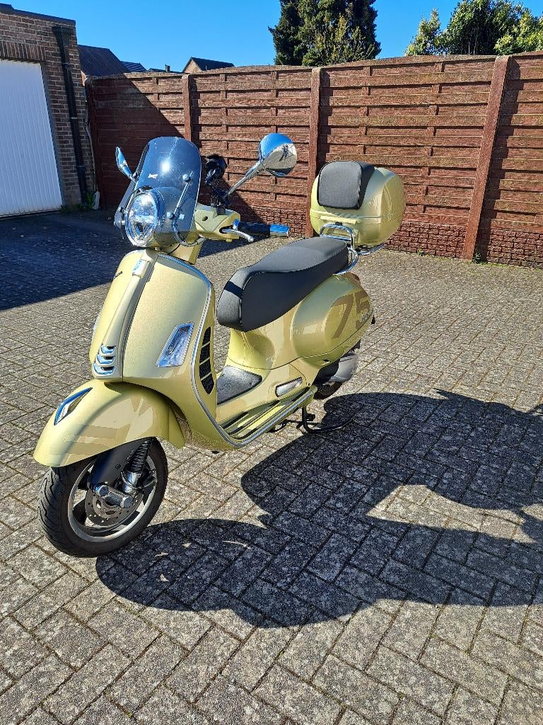 vespa gts 300 cc, Motoren, 300 cc, Super Sport, Particulier, Meer dan 35 kW