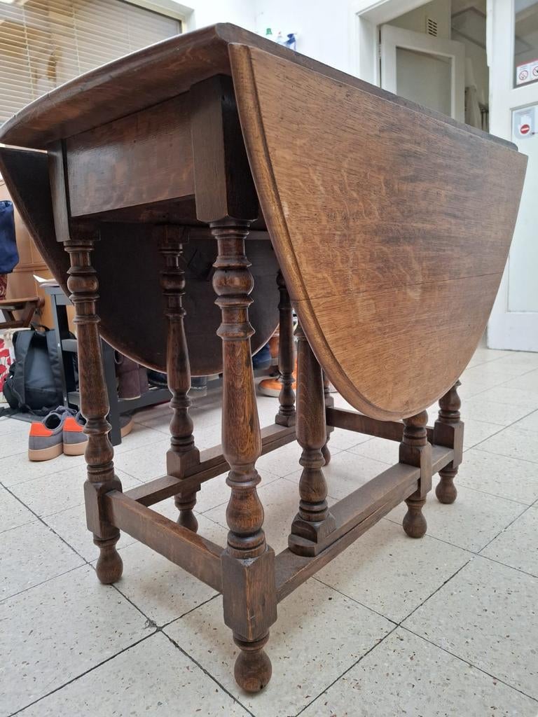 Table ovale, Antiquités & Art, Enlèvement