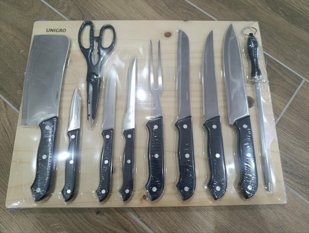 Lot de couteaux avec planche en bois, neuf, Unigro, Ophalen of Verzenden, Hout