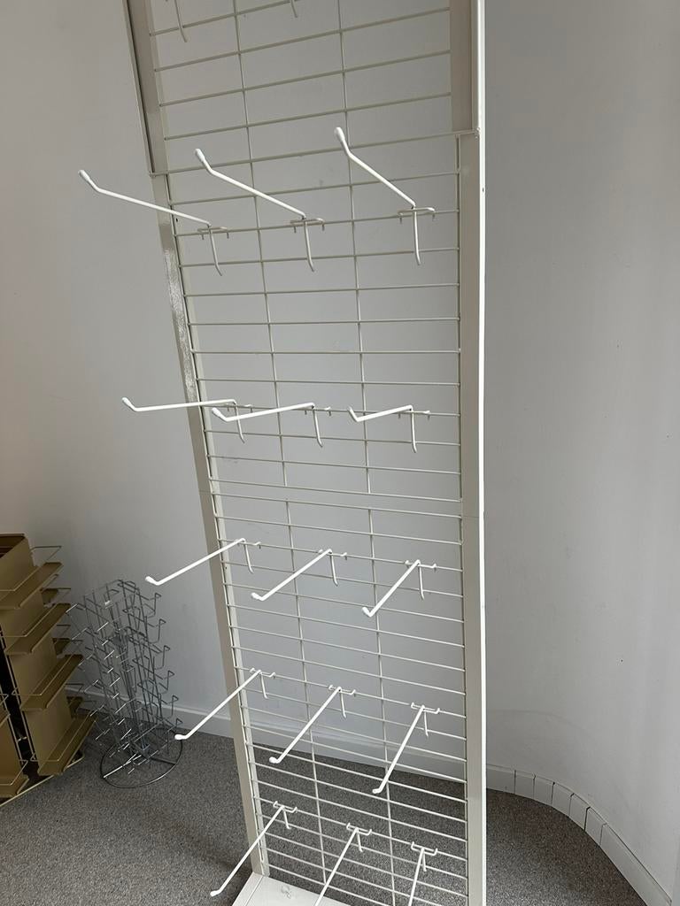 étagère à provisions pour suspendre des accessoires., Enlèvement, Comme neuf