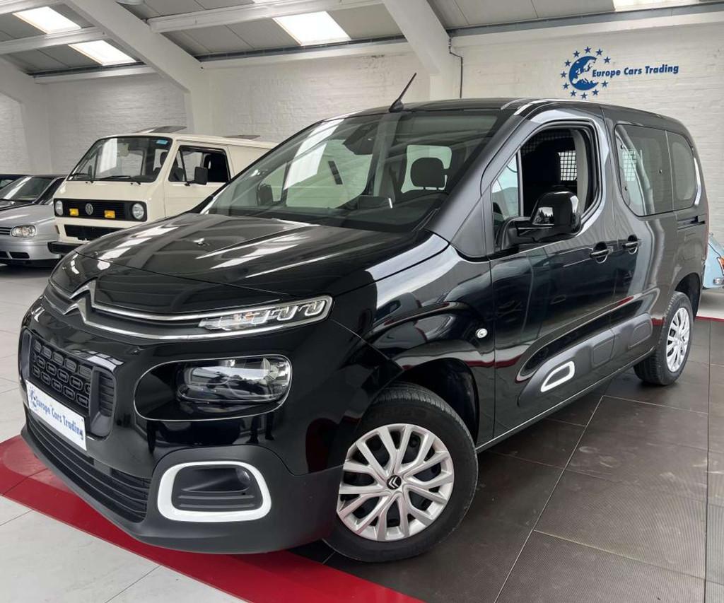Citroën Berlingo 1.5 130CH BVA utilitaire 1ÈRE MAIN 20653, Automaat, Stof, Gebruikt, Zwart